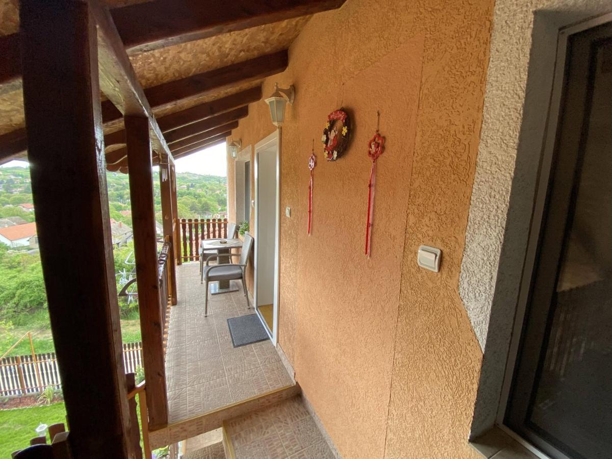 Apartman Simona Vrdnik Extérieur photo