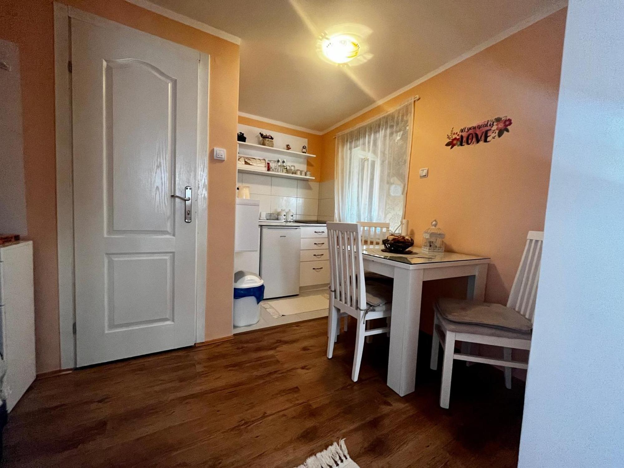 Apartman Simona Vrdnik Extérieur photo