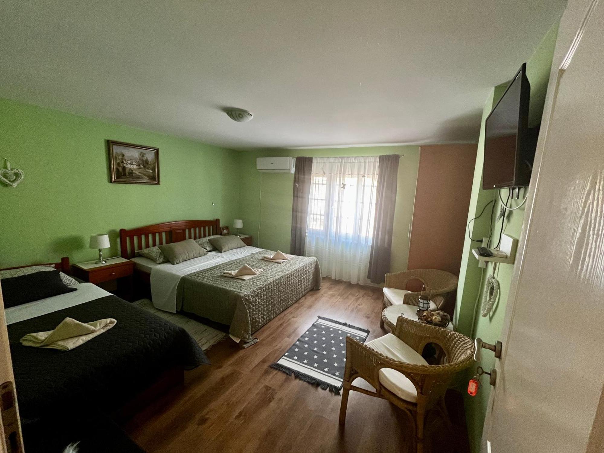Apartman Simona Vrdnik Extérieur photo